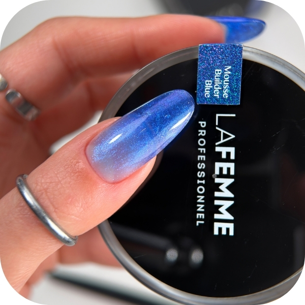 unghie gel estive eleganti blu