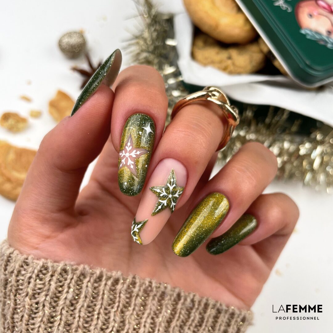 Nail Art Natale Cat Eye