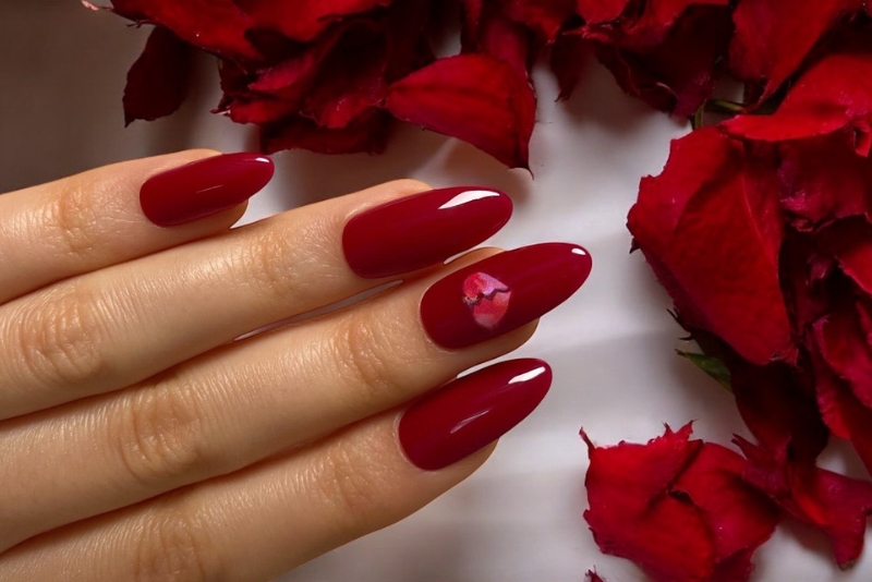 Unghie San Valentino 2026: idee e nail art da copiare a febbraio