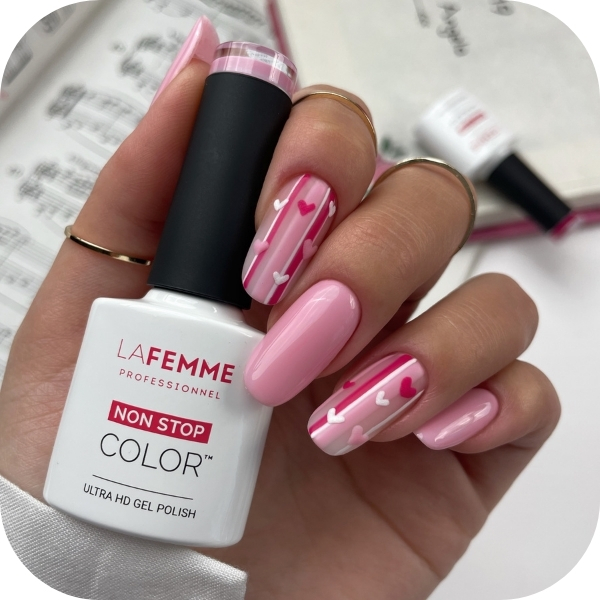 unghie san valentino rosa a righe