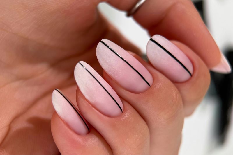 Idee Unghie Semplici – Minimal Nails