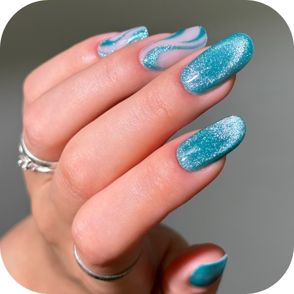unghie cat eye turchesi