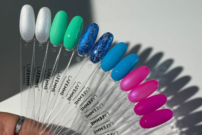 5 Idee Unghie Estive: nail art, colori e tendenze per Agosto