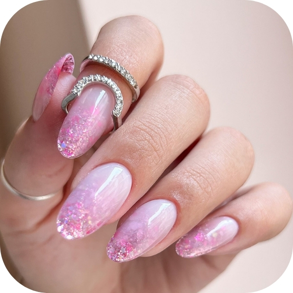 unghie primaverili eleganti con effetto sottovetro 