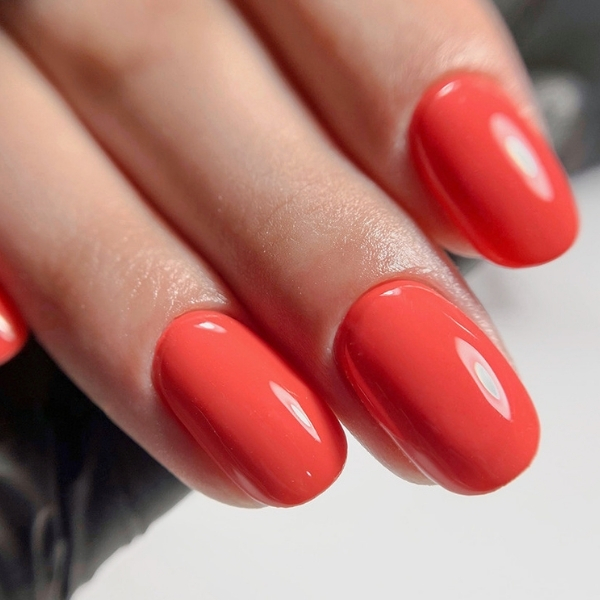 Unghie rosso corallo