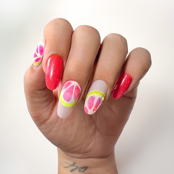 nail art corallo con frutta 3d